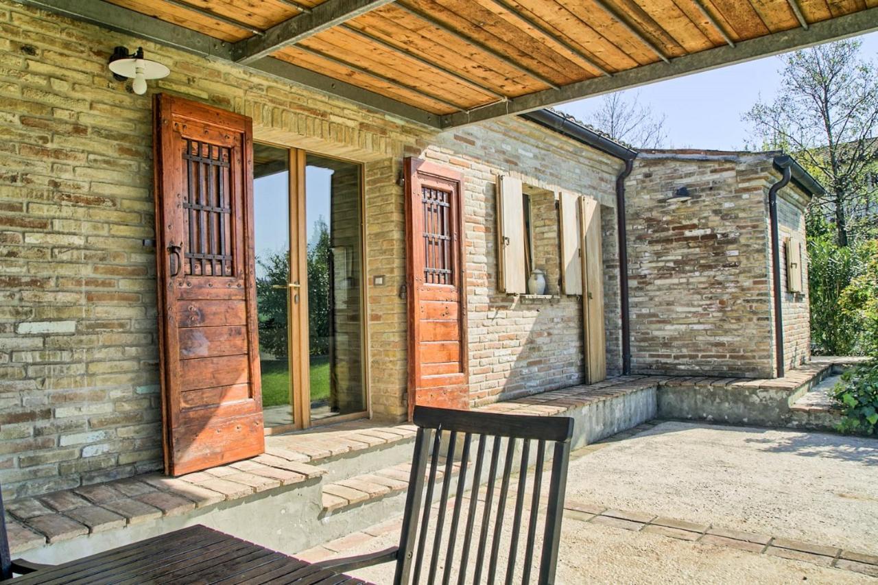 Casali Marchigiani - Ville Vacanza Private Con Piscina Ostra Luaran gambar