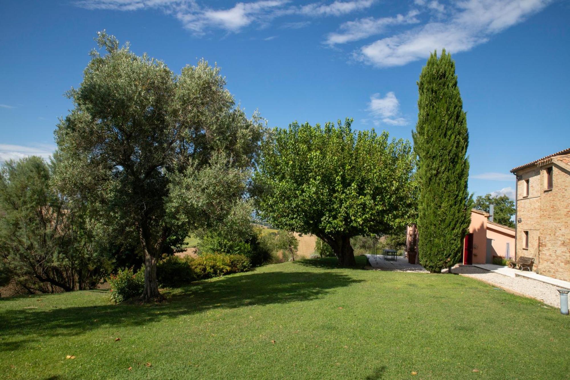 Casali Marchigiani - Ville Vacanza Private Con Piscina Ostra Luaran gambar