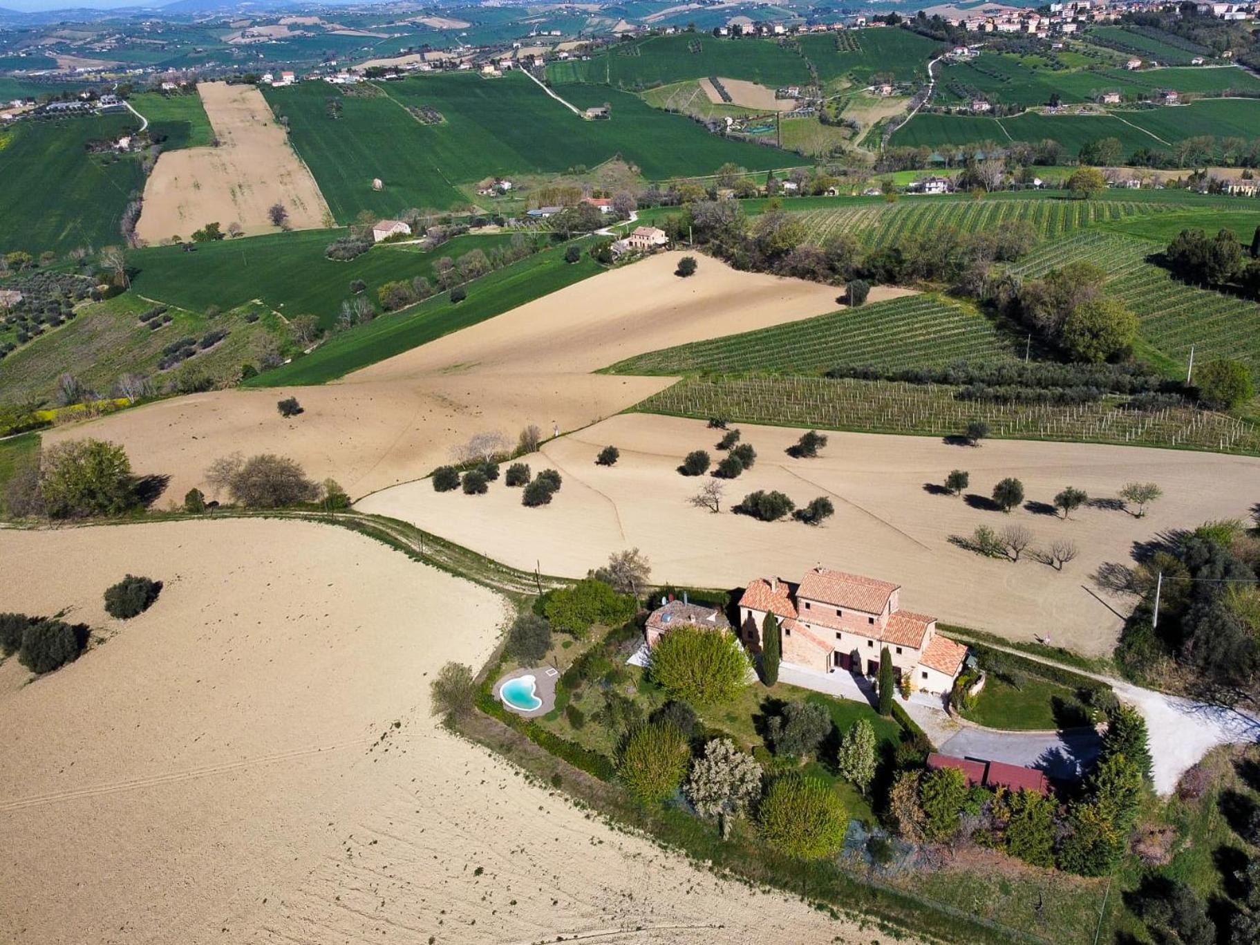 Casali Marchigiani - Ville Vacanza Private Con Piscina Ostra Luaran gambar