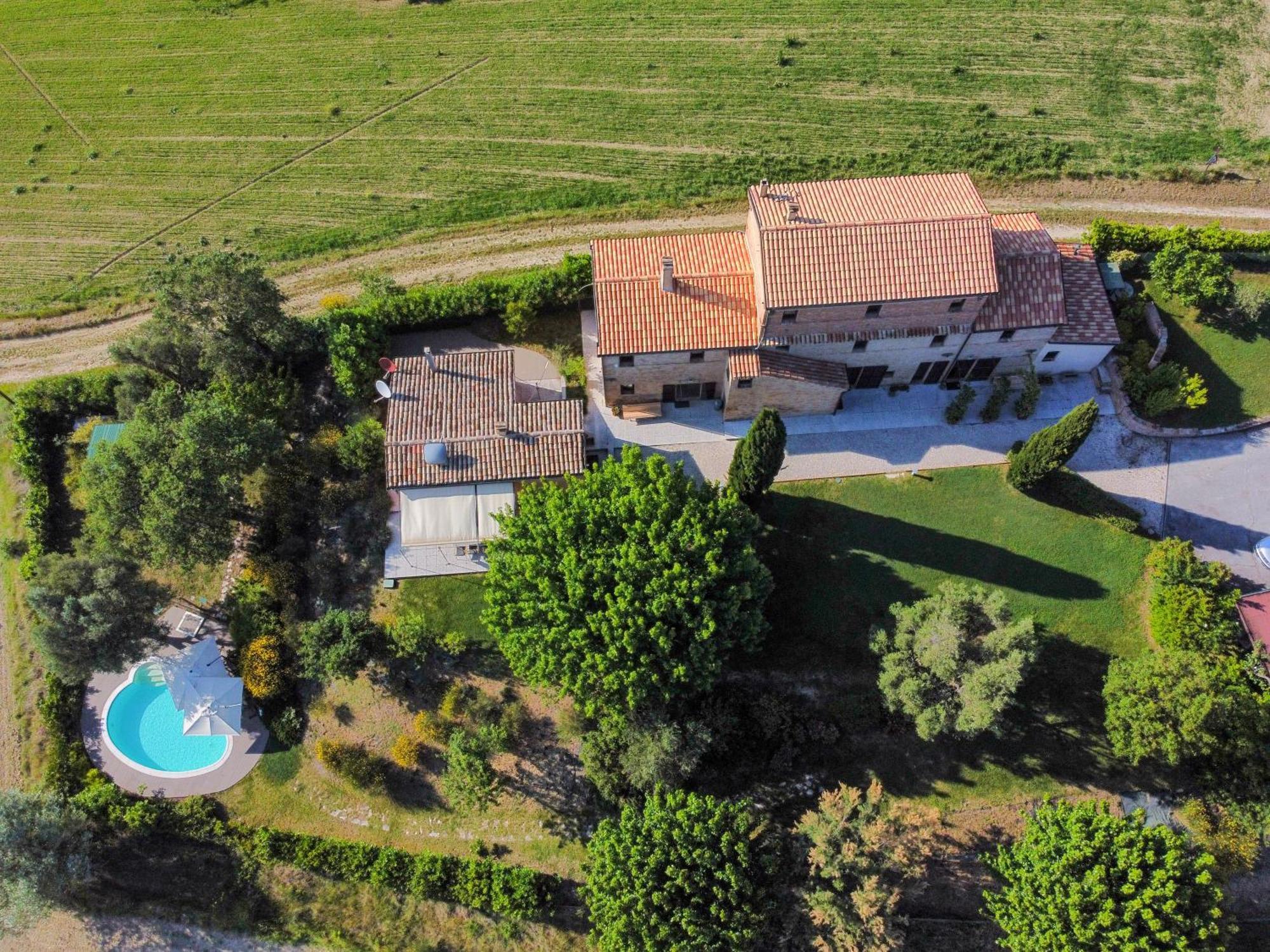 Casali Marchigiani - Ville Vacanza Private Con Piscina Ostra Luaran gambar